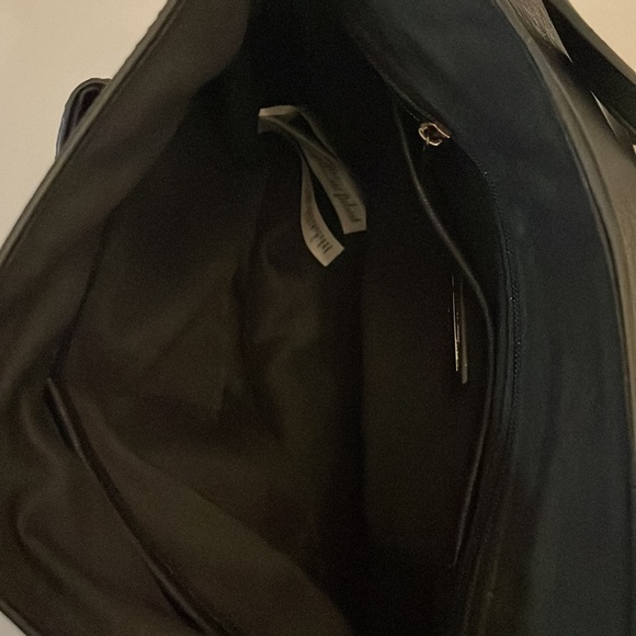 Aldo Faux Black Leather Crossbody Zipper Purse Bag - Picture 13 of 16